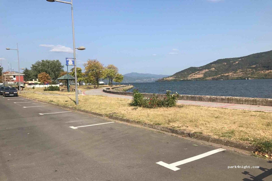 () Donji Milanovac - Kralja Petra I — foto 2