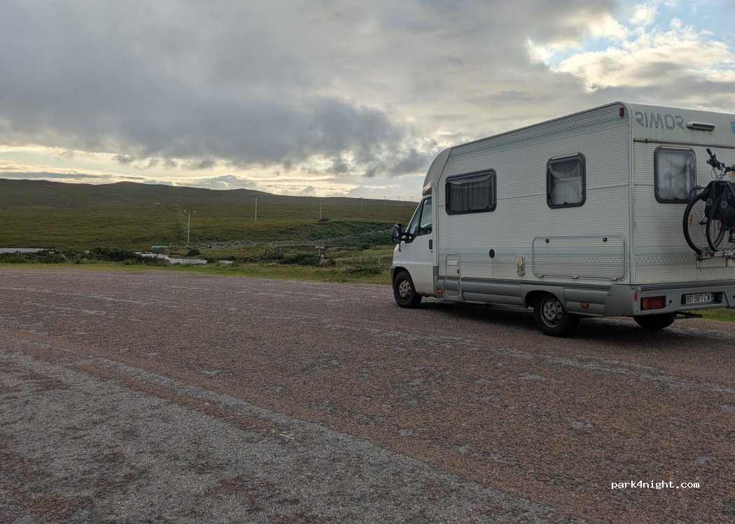 (IV26 2YT) Ullapool - Unnamed Road — foto 2