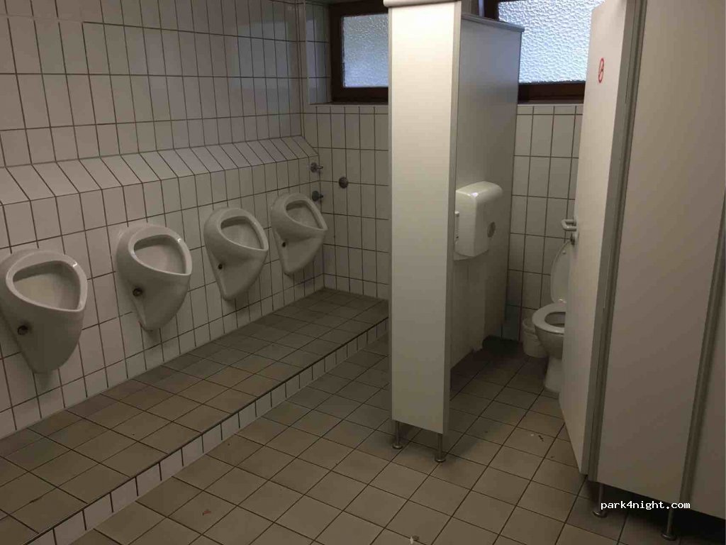 Wohnmobilstellplatz Griesstraße — foto