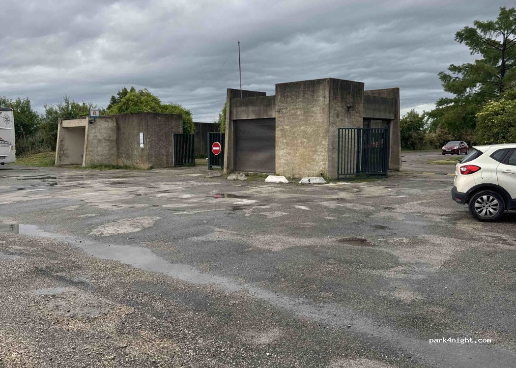(13200) Arles - Chem. de Truchet — foto