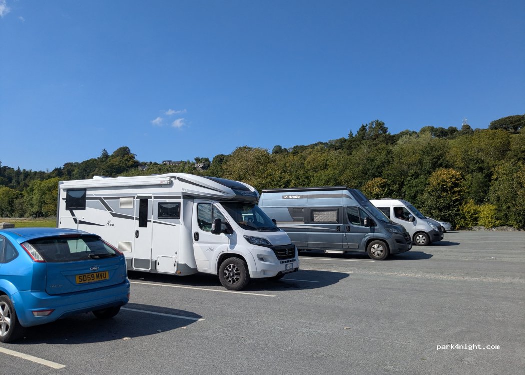 (LL40 1UU) Dolgellau - Marian — foto 3