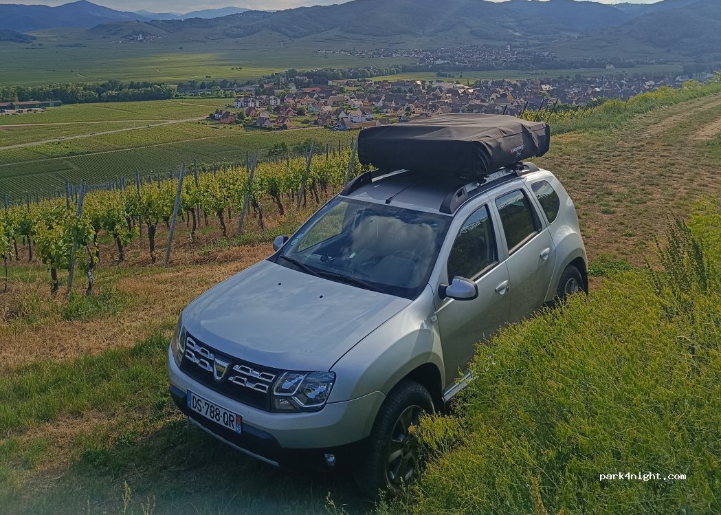 (68240) Kaysersberg-Vignoble - Unnamed road — foto