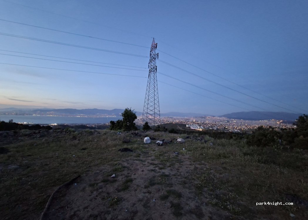 (35120) Balçova - Unnamed road — foto