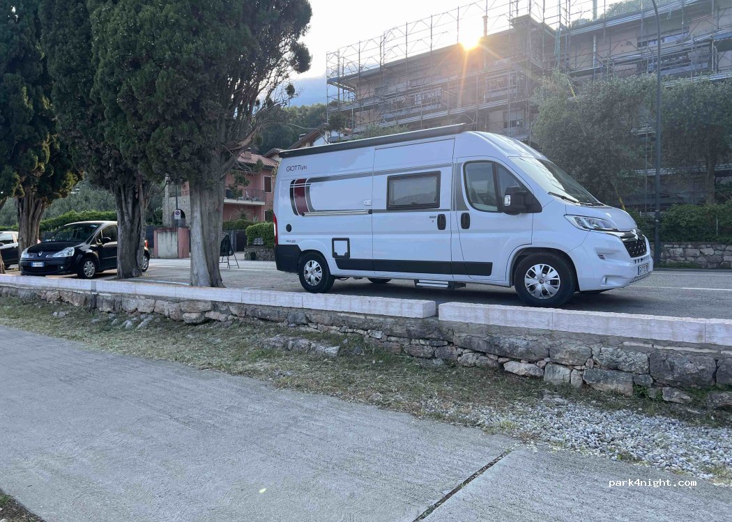 (37010) Brenzone sul Garda - Via A. Vespucci — foto 3