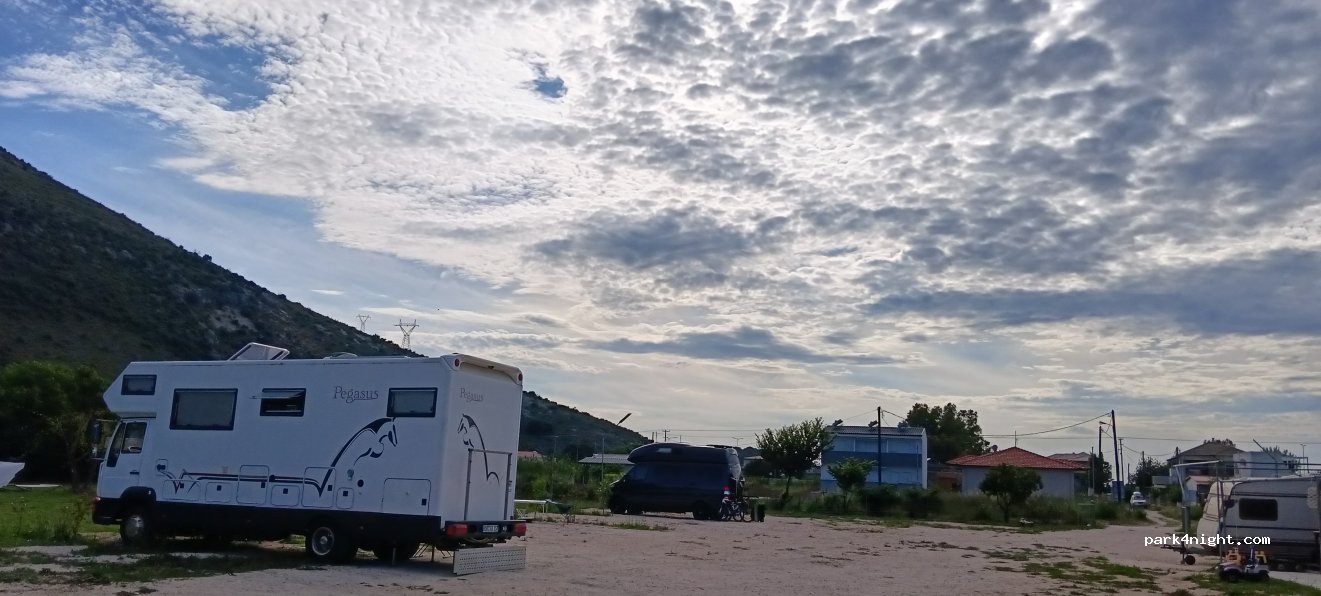 HurrySlowly CamperStop plataria — foto