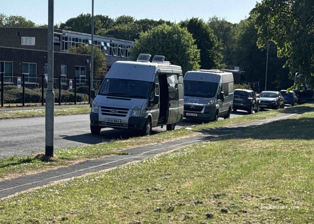 (ST4 8HP) Stoke-on-Trent - Trentham Road — foto
