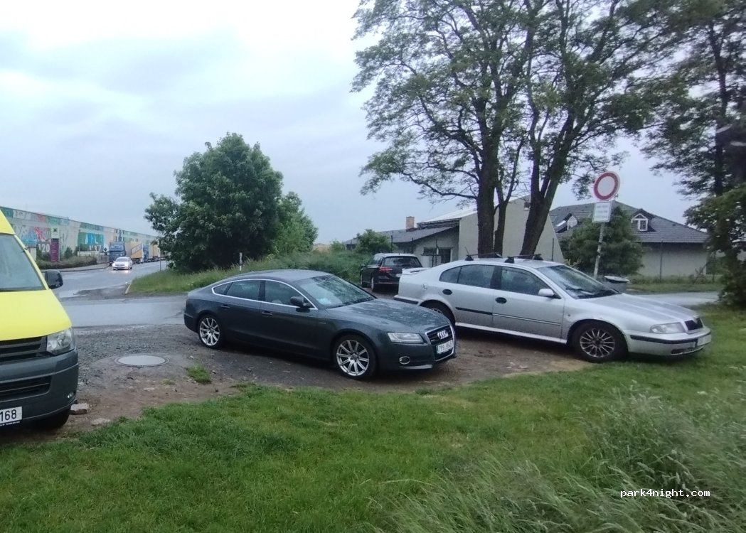 (252 68) Kněževes - Na Staré silnici — foto 2
