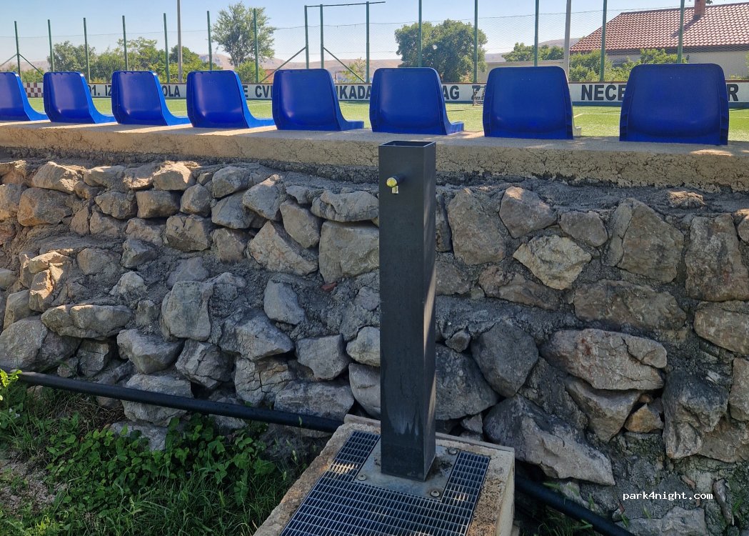 (53288) Karlobag - 44 Braće Radić — foto