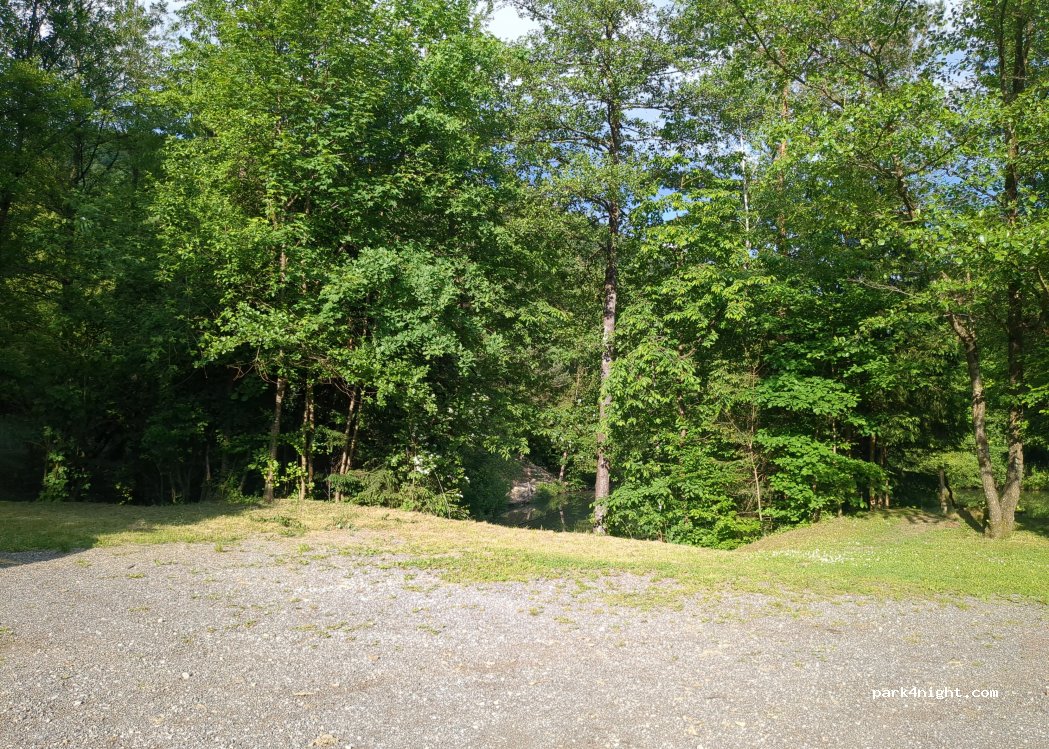 (4207) Cerklje na Gorenjskem - 46 Češnjevek — foto