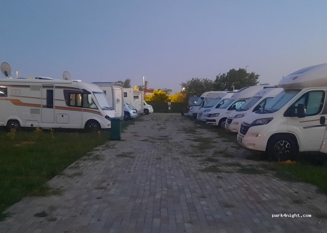 (34290) Küçükçekmece - Florya Menekşe Ykş. — foto 2