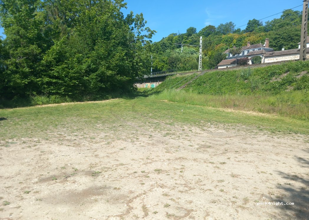 (77130) La Grande-Paroisse - 12 Hameau de Tavers — foto