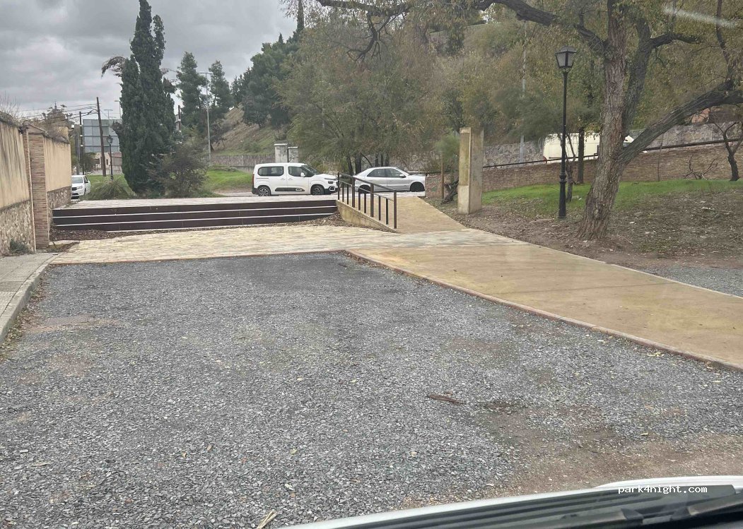 (45004) Toledo - 1 Avenida de Mas de Rivero — foto 2
