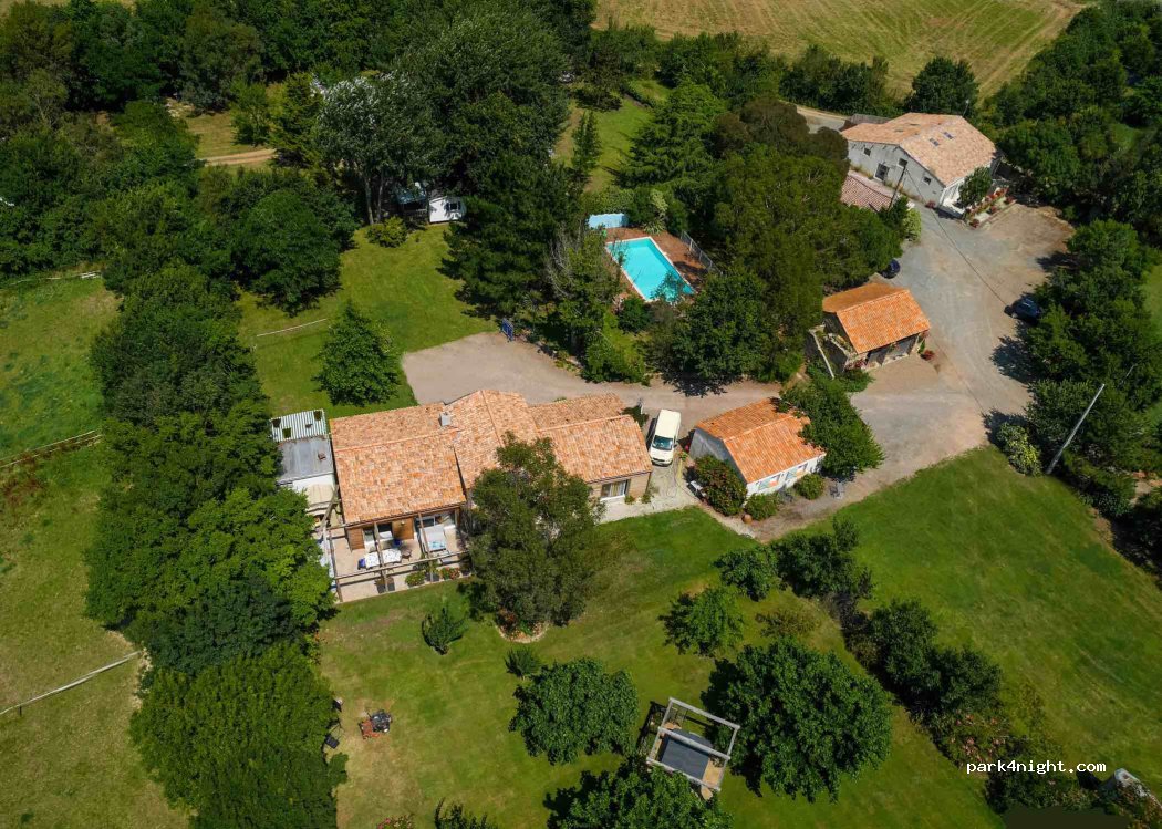 Camping Domaine Les Rousselières — foto