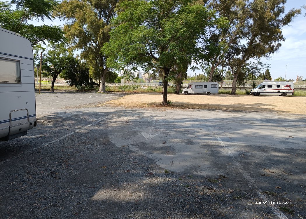 (41011) Sevilla - 2D Avenida Maestranza Aérea — foto 2