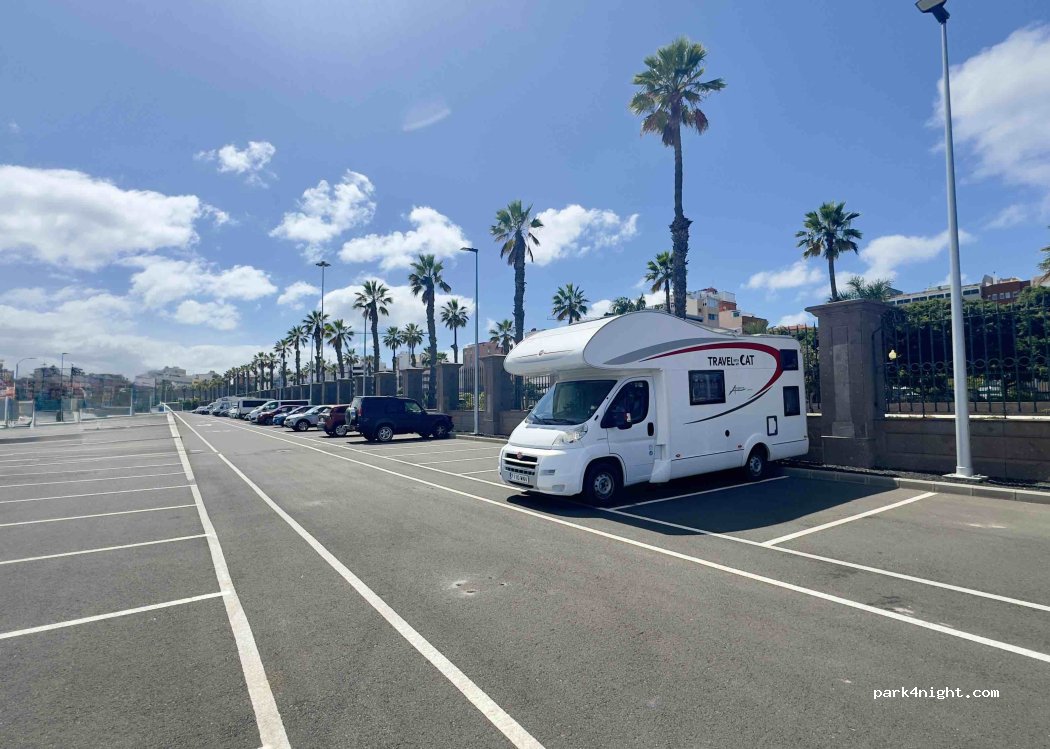 (35008) Las Palmas de Gran Canaria - 11 Avenida de los Consignatarios — foto