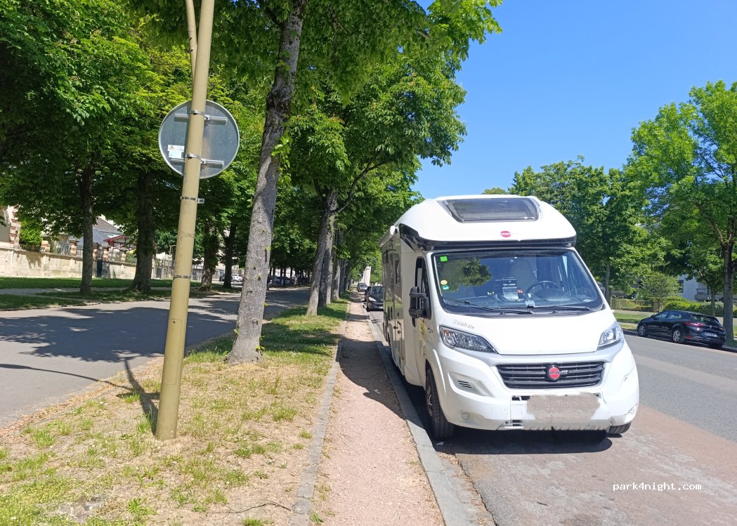 (21000) Dijon - 8 Cours Général de Gaulle — foto 2