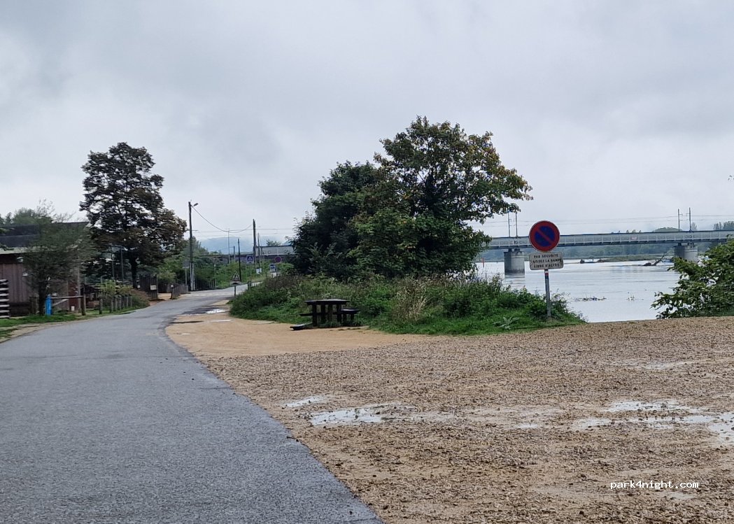 (73310) Vions - Unnamed Road — foto 5