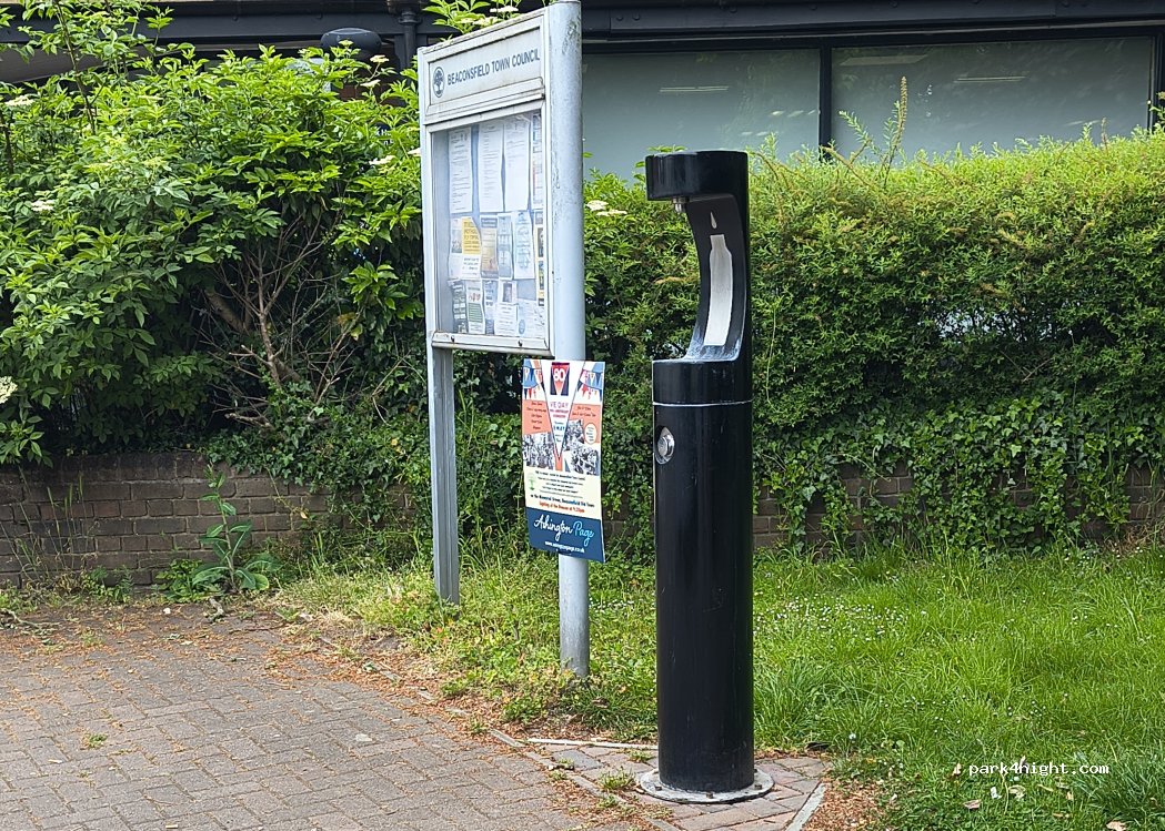 (HP9 2PB) Beaconsfield - B474 — foto