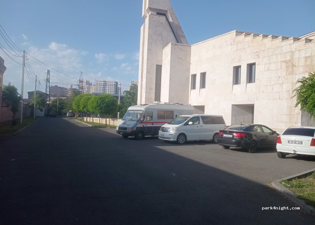 (0023) Yerevan - Arshakunyats Avenue — foto