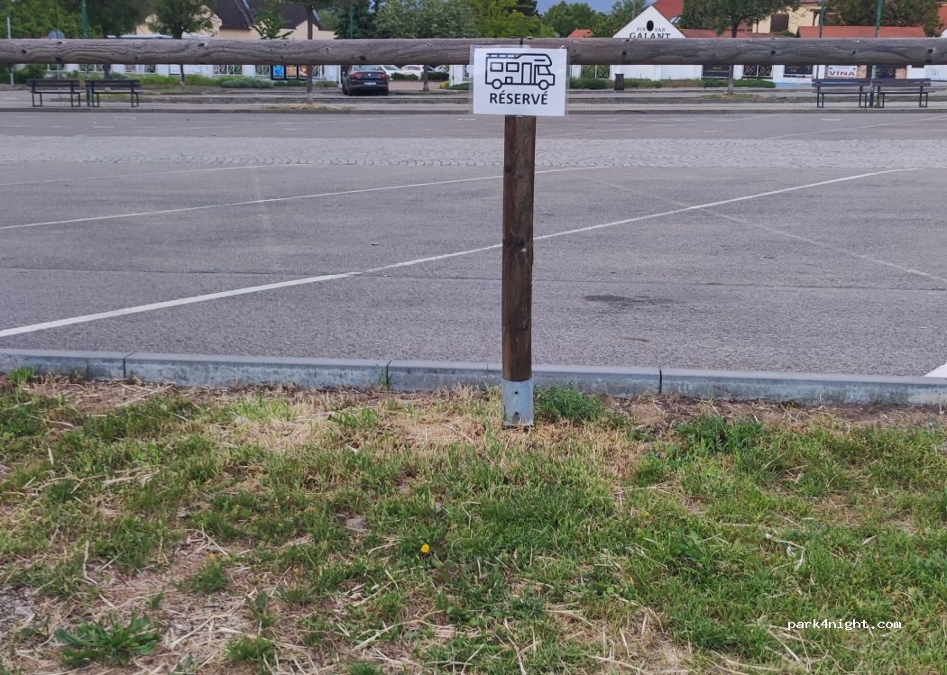 (691 44) Lednice na Moravě - 803 Poddoší — foto 2
