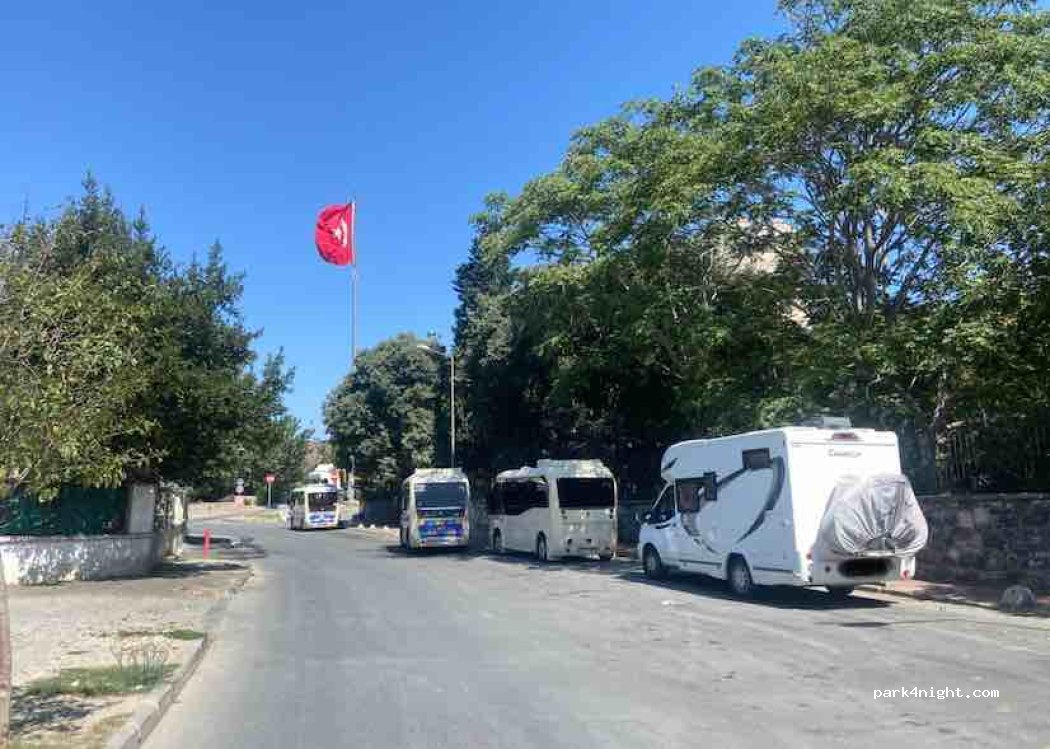 (34107) Zeytinburnu - Yedikule Mezarligi Sk. — foto 4