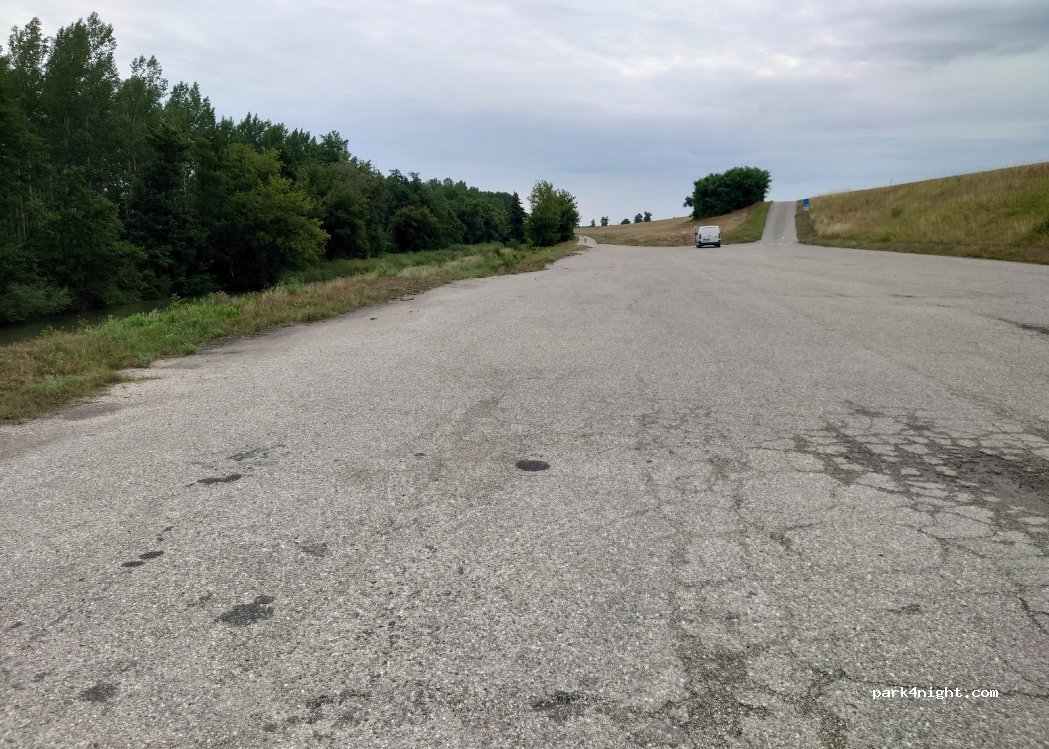 () Krems an der Donau - Unnamed Road — foto 2