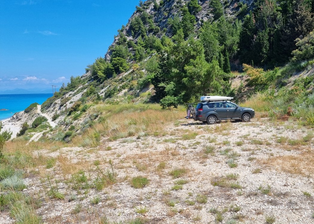 (310 80) Lefkada - Unnamed road — foto 2