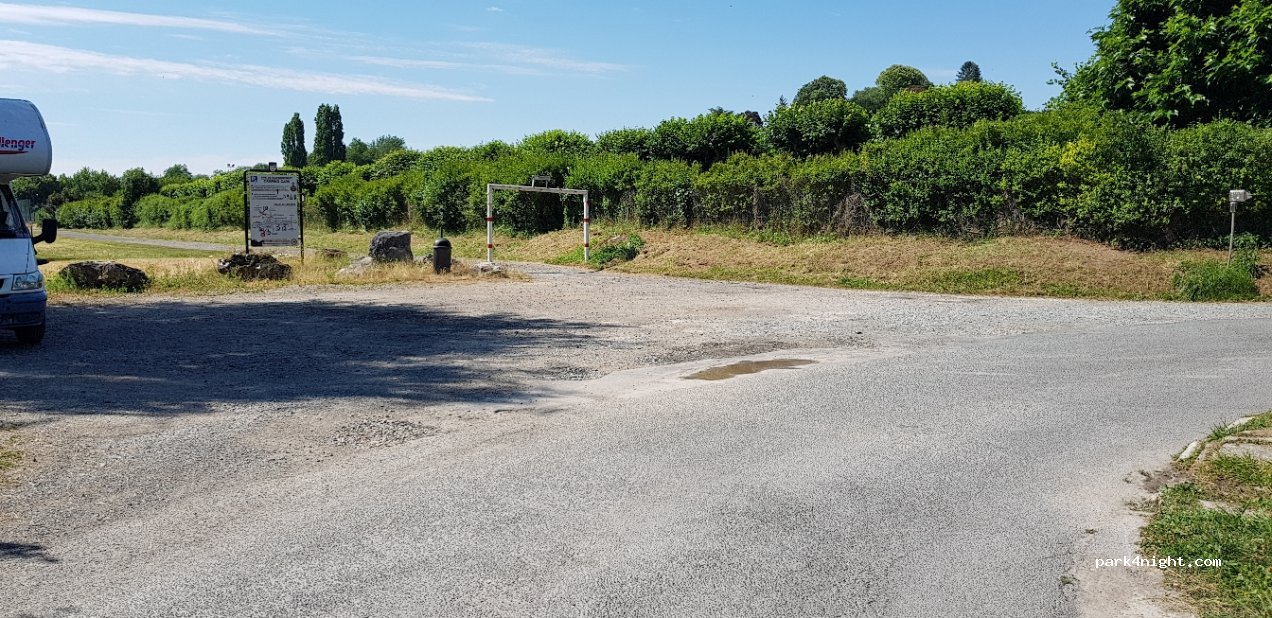 (37600) Loches - Allée du Maquis Cesario — foto 3