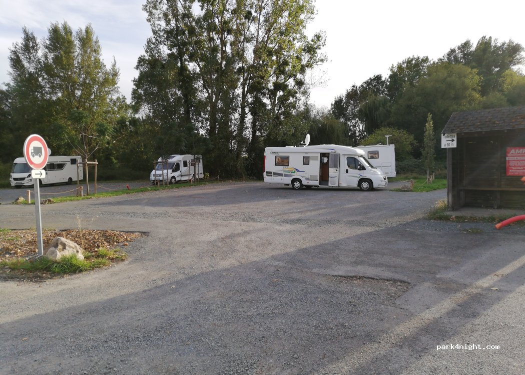 (49700) Doué-en-Anjou - 1 Rue nationale — foto 5