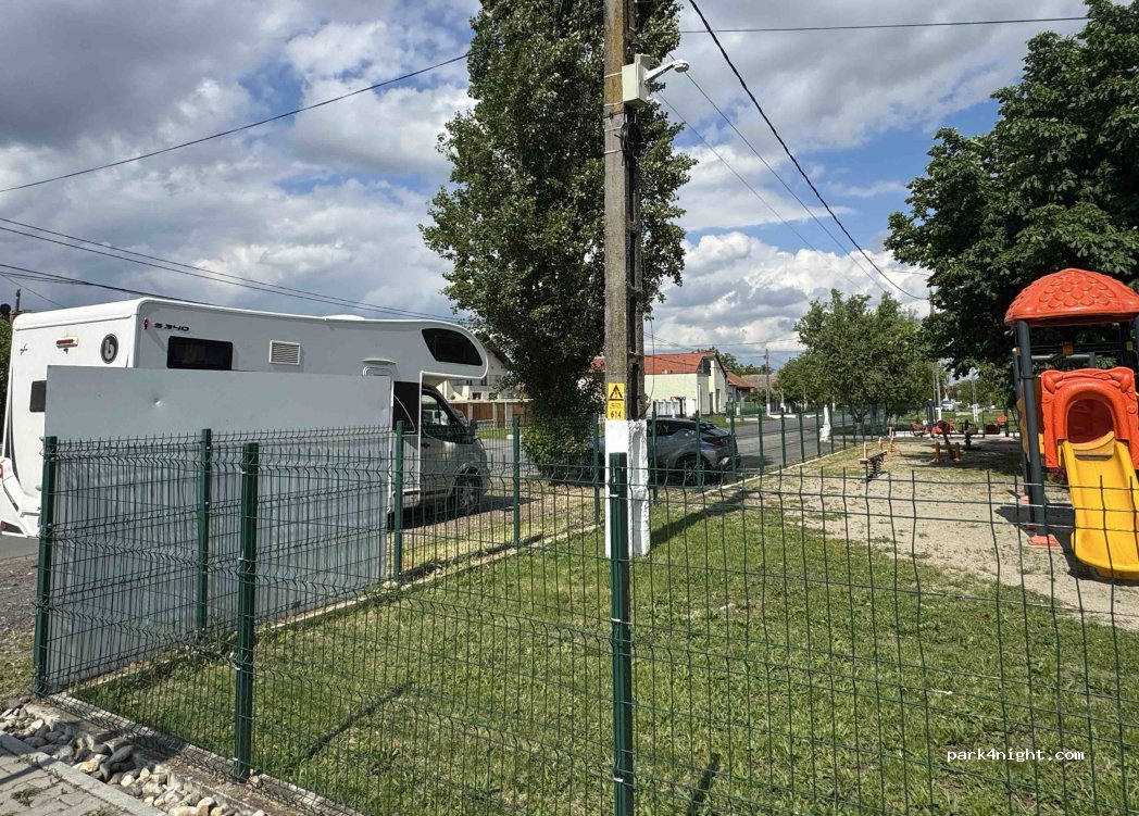 (307040) Becicherecu Mic - 5 DJ692A — foto