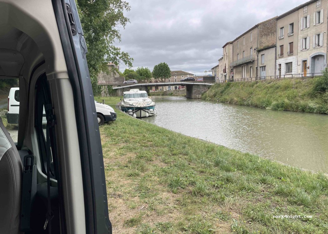 (11800) Trèbes - 1 Avenue Pierre Loti — foto 2