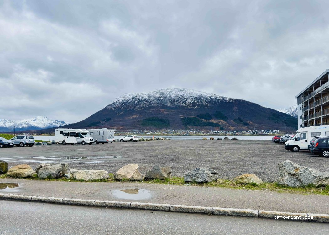 (8400) Sortland - 52 Sjøgata — foto 2