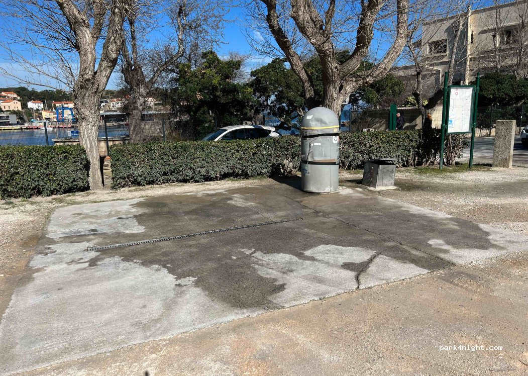 (66660) Port-Vendres - 2 Chemin des Tamarins — foto