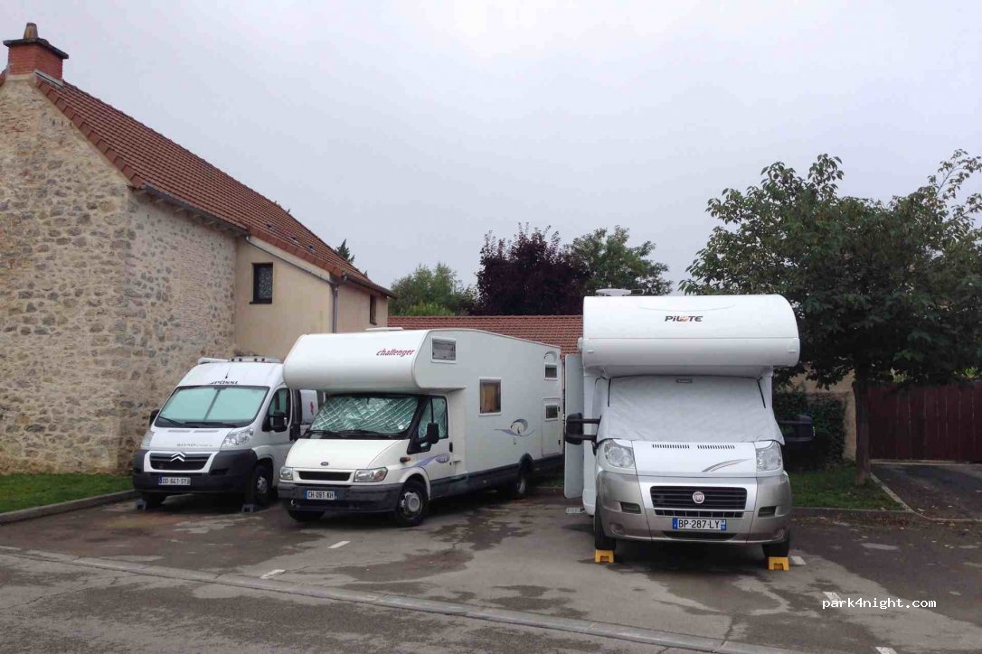 (12200) Villefranche-de-Rouergue - Ruelle de la Douve — foto 2