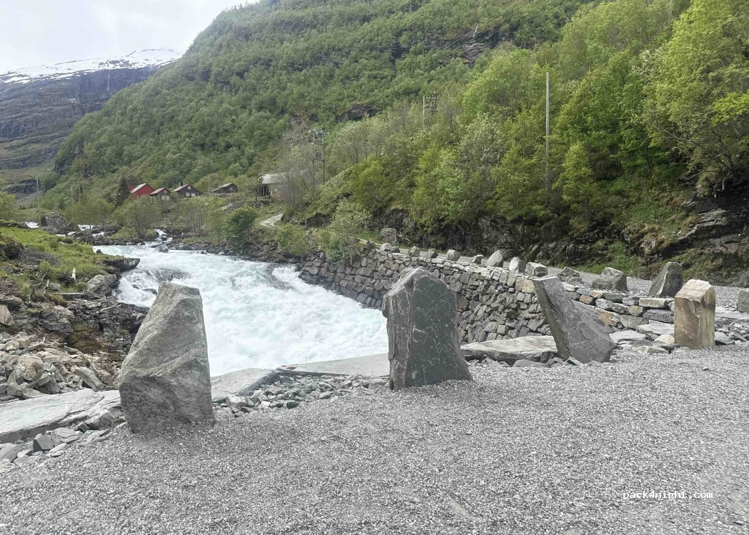 (5743) Aurland - 171 Flåmsdalsvegen — foto