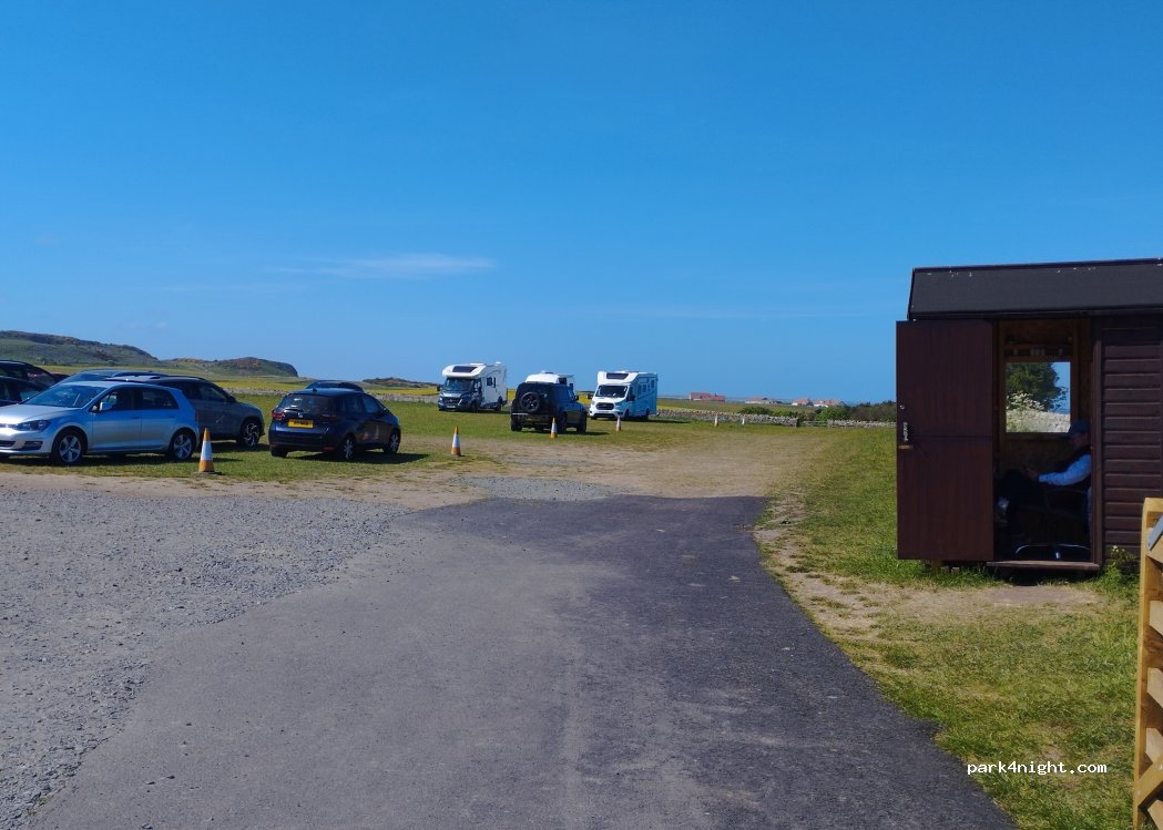 (NE69 7AE) Bamburgh - 2 Friars Court — foto