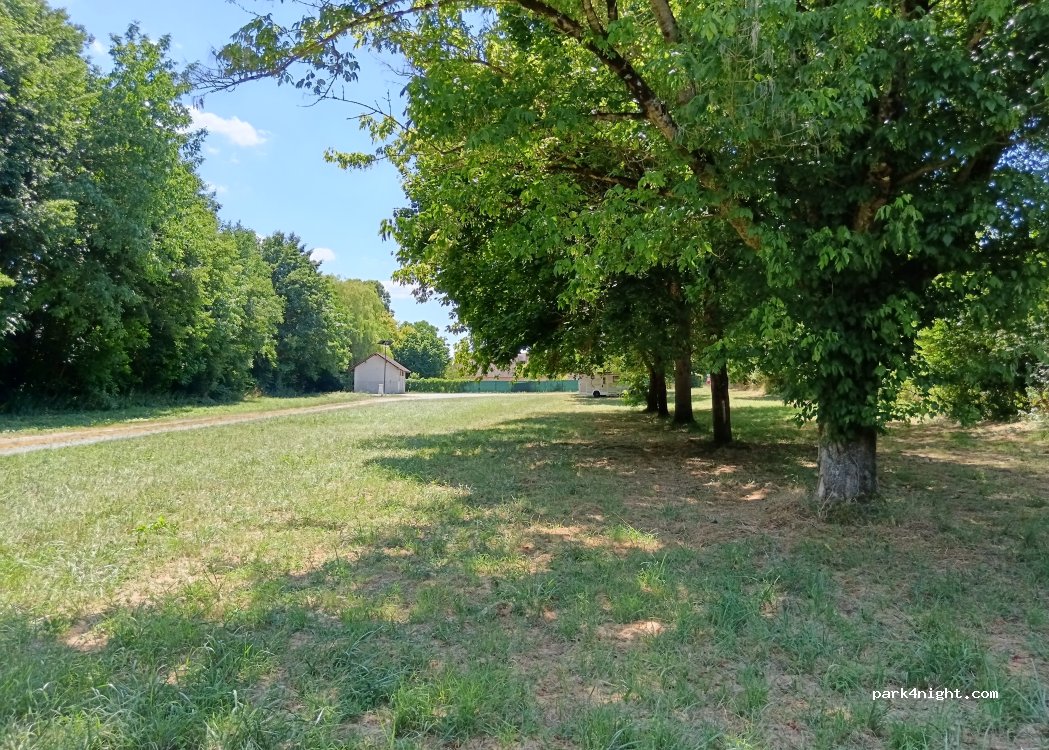 (36230) Neuvy-Saint-Sépulchre - 28 Rue Maréchal Joffre — foto 4