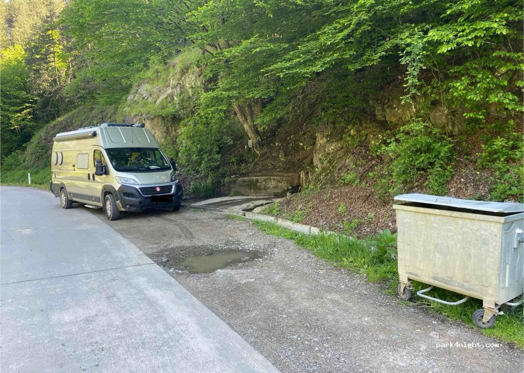() Sakire - Unnamed Road — foto