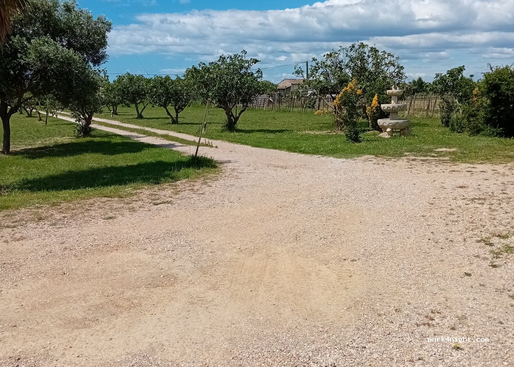 (30220) Saint-Laurent-d'Aigouze - 226 Chemin de Prade — foto 3