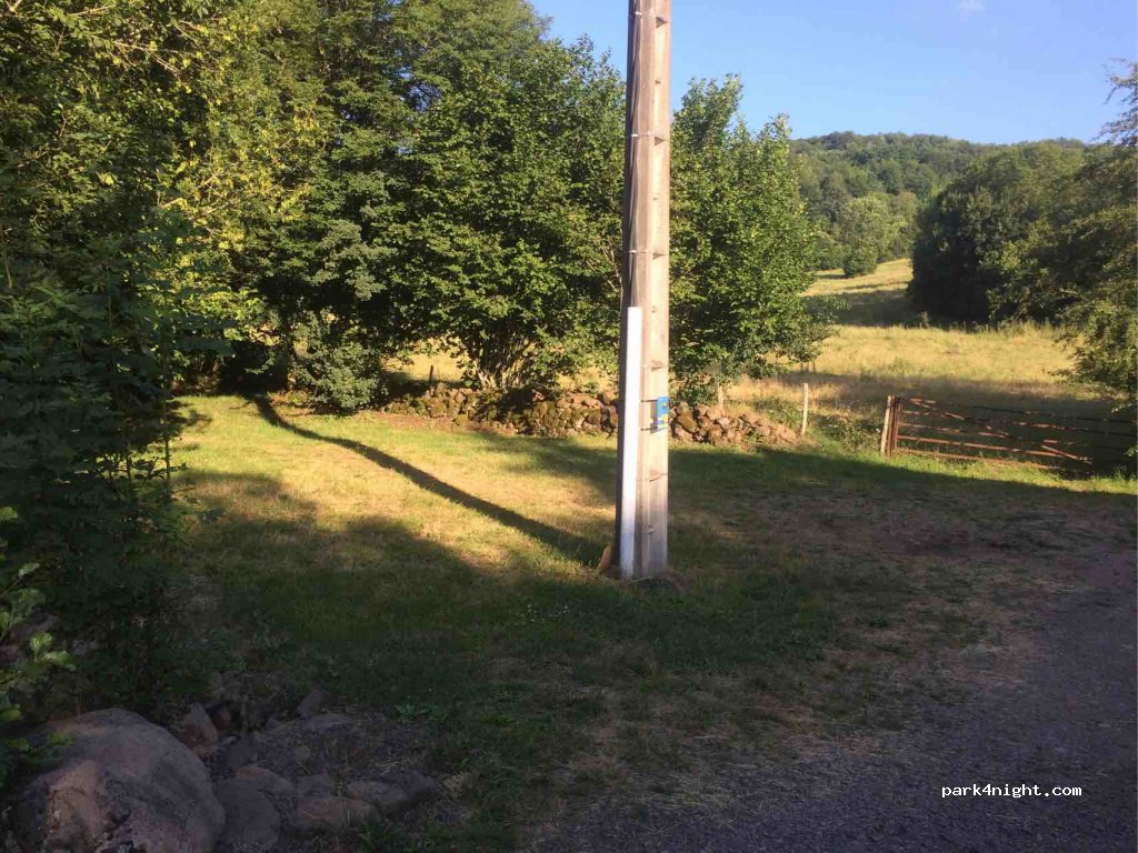 (15200) Salins - Unnamed Road — foto 4