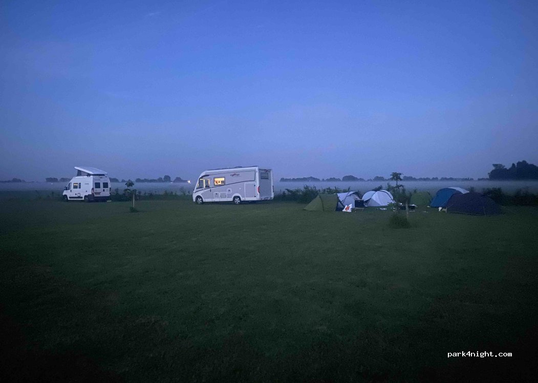 Sjaerdemahof – Kleinschalige Natuurcamping in Friesland — foto 4
