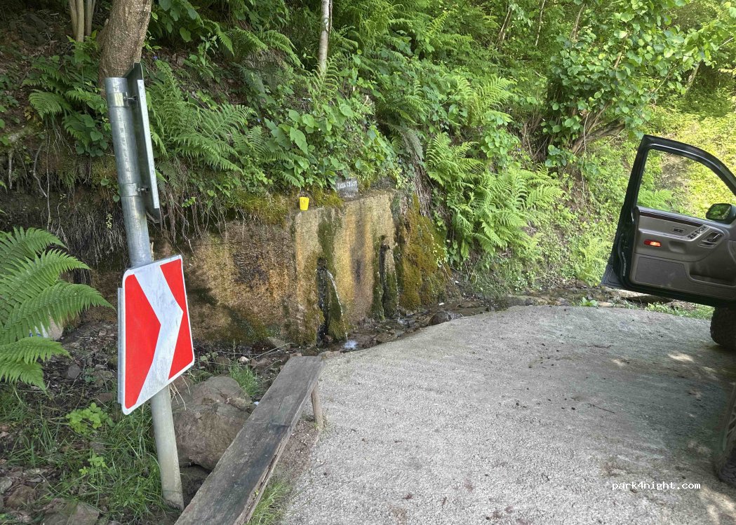 () Isunderi - Unnamed Road — foto