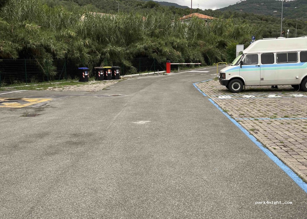 Area Camper Via Santa Giulia — foto