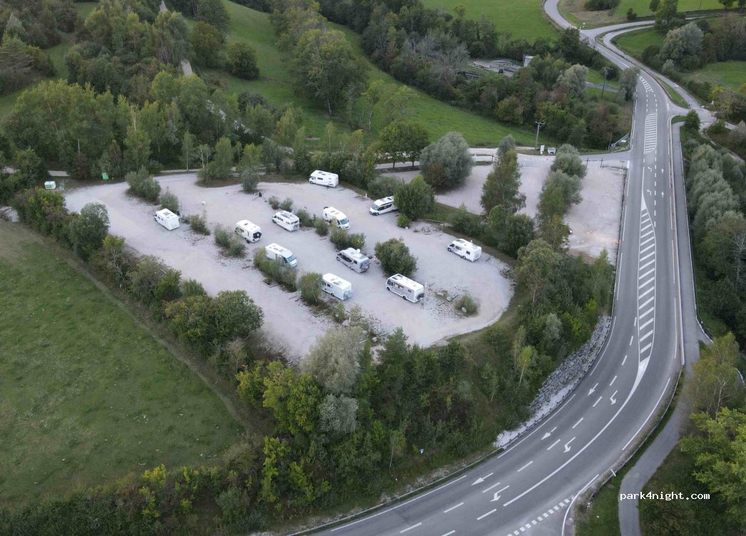 Aire de camping-cars Lac de Chalain — foto 5