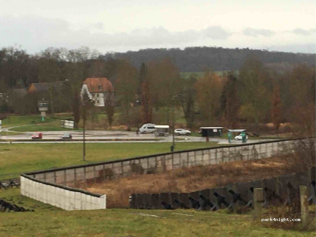(39393) Hötensleben - 8-10 Stockworth — foto