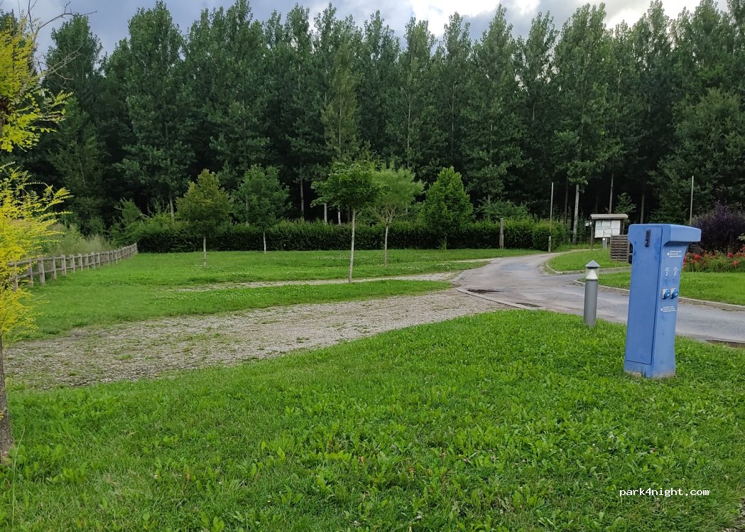 (12320) Saint-Cyprien-sur-Dourdou - route de Conques — foto