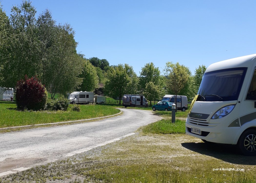 (12320) Saint-Cyprien-sur-Dourdou - route de Conques — foto 4
