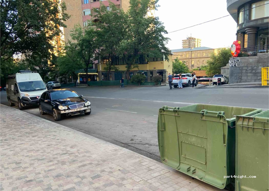 (0002) Yerevan - 33 Martiros Saryan Street — foto 3