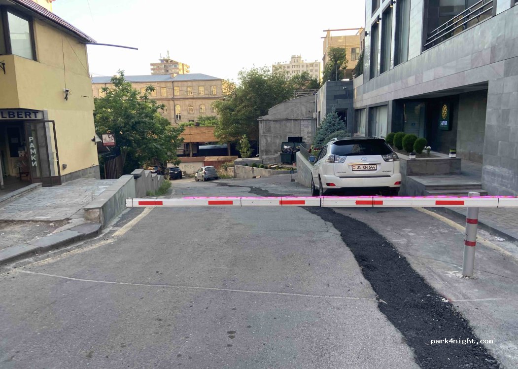 (0002) Yerevan - 33 Martiros Saryan Street — foto 4