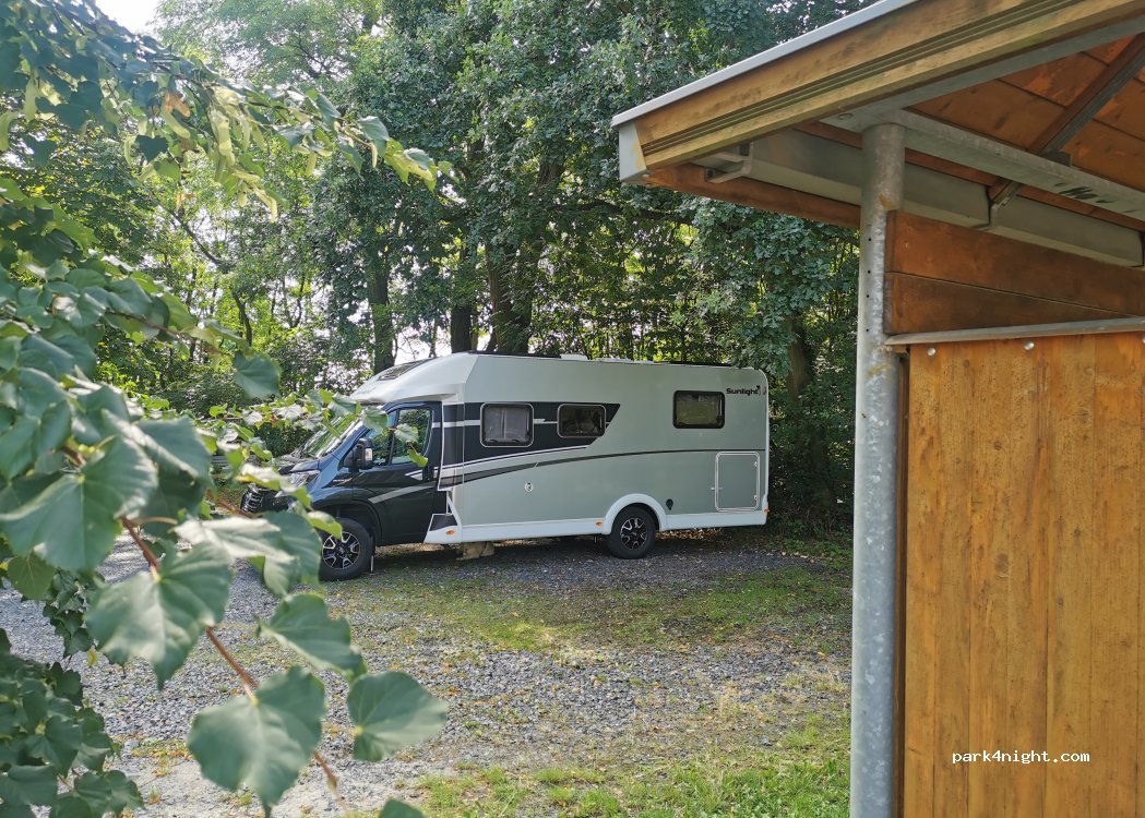 (250 70) Panenské Břežany - 0086 — foto 2